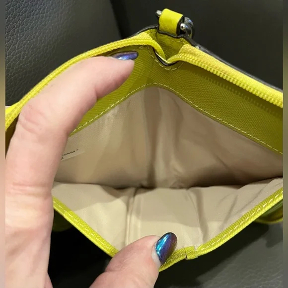 ❌SOLD❌Coach Campbell Leather Wallet Wristlet Case Phone Holder - Picture 4 of 7